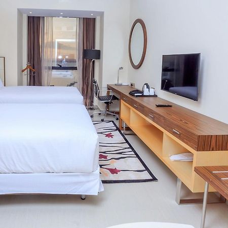 Element By Westin Hotel Dar Es Salaam Bagian luar foto